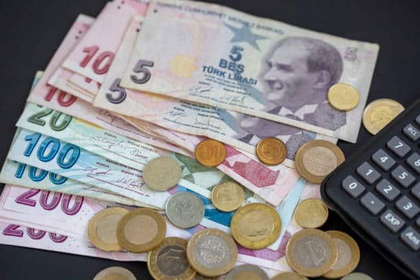 تراجع حاد وخسائر في أسعار العملات المشفرة .. وهبوط القيمة السوقيه بنحو 3%