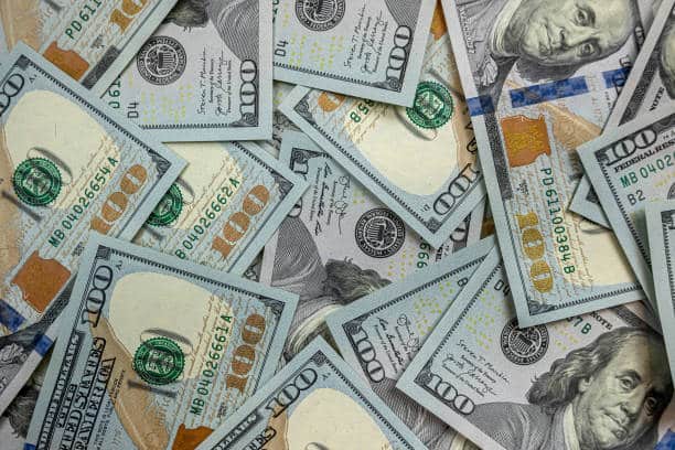  الدولار الأمريكي  يهبط و العملات الرئيسية الأخرى  ترتفع ؟ اليوم  الإثنين 16 سبتمبر