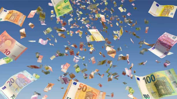 العملات الرئيسية تتراجع مقابل الدولار الأمريكي هل تزامناً مع العام الجديد والعطلة ؟