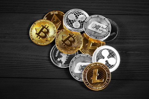 الدولار يرتفع عند أعلى مستوى في هذا الشهر أمام الين بلأضافة الى تحديث الاسعار 