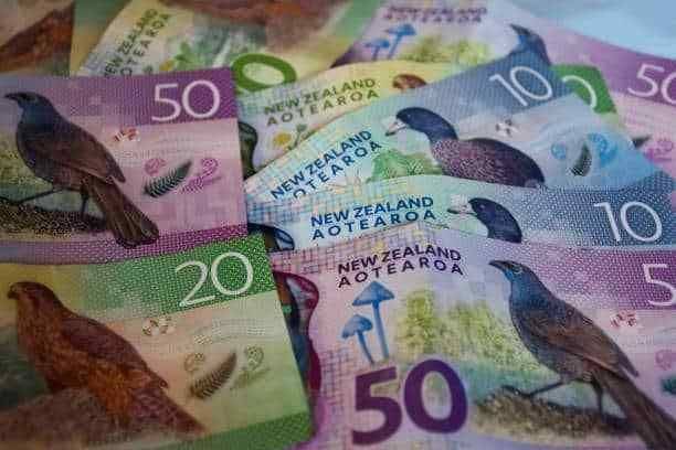 ارتفاع الدولار النيوزيلندي مجددًا اليوم 19 فبراير , رغم قرار خفض أسعار الفائدة النيوزيلندية