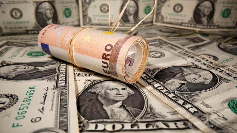 الدولار يذهب الى انخفاض في وسط الحرب التجارية , بالإضافة  الى تحديث الاسعار