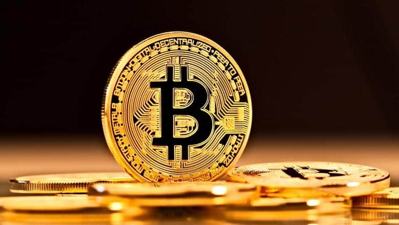 البيتكوين يسجل ارتفاعًا طفيفًا وسط ترقب “أسبوع العملات المشفرة” وتصريحات داعمة من ماسك