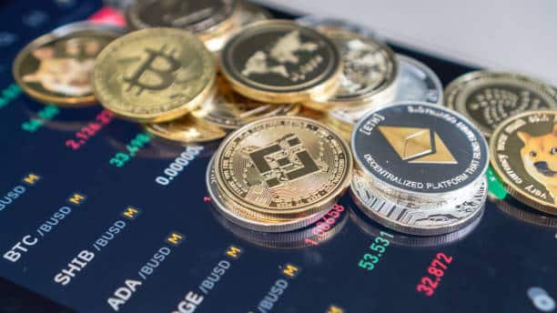 البيتكوين يتماسك ودوجكوين يحقق مكاسب ملحوظة اليوم 11 يونيو