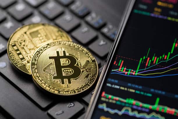 هدنة بين إيران وإسرائيل تدفع البيتكوين للصعود وسط تحسّن شهية المخاطرة